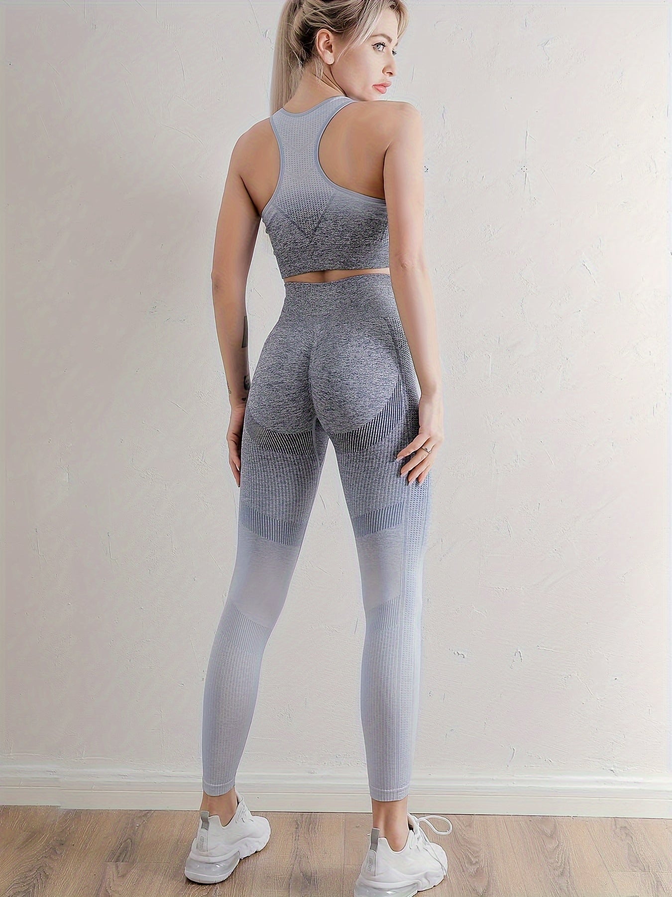 Gradient Sports Bra & Leggings Set for Yoga Workout