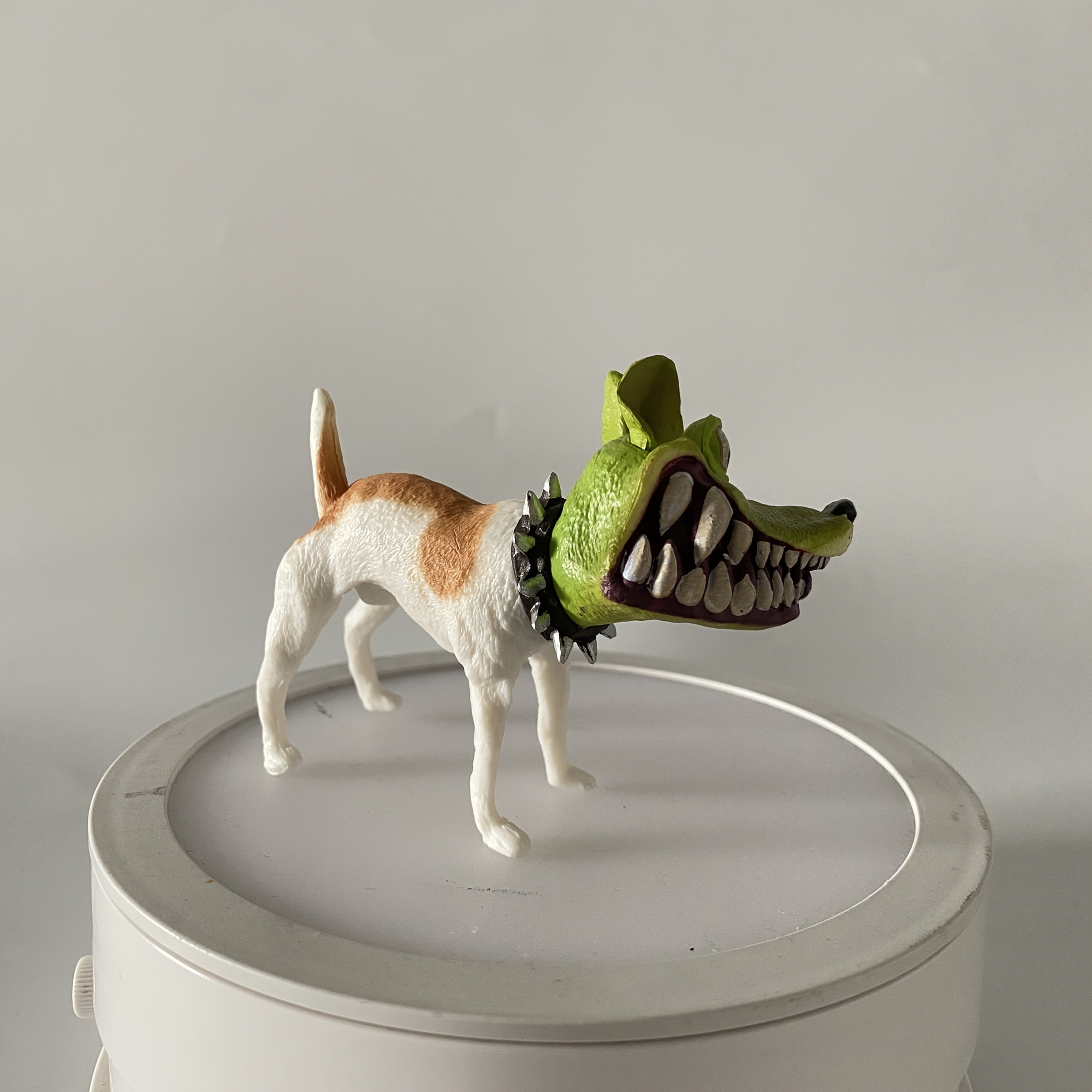 Game-Inspired Animal Model Figure & Green Dog Art Decor