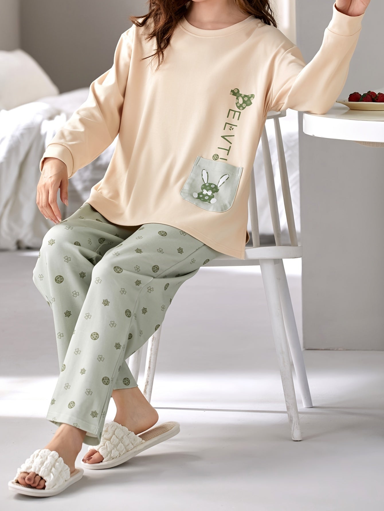 Bunny Print Lounge Set Long Sleeve Top & Pants Women's Sleepwear