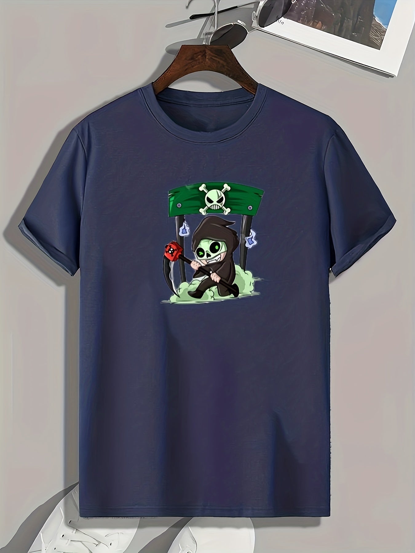 Skeleton Print Men's Graphic T-shirt for Summer