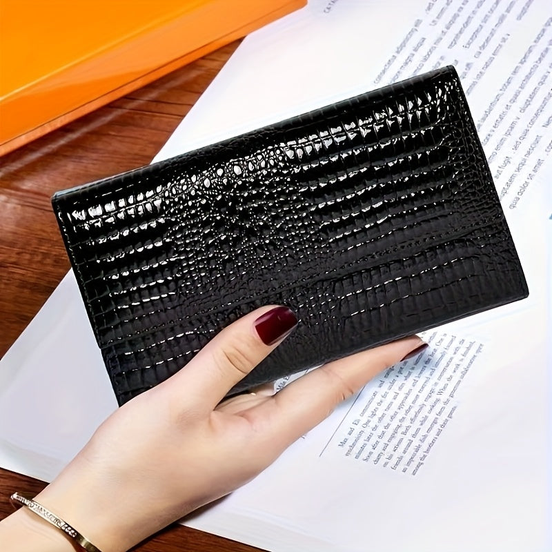 Crocodile Pattern Bifold Wallet for Women | Magnetic Closure | Large Capacity