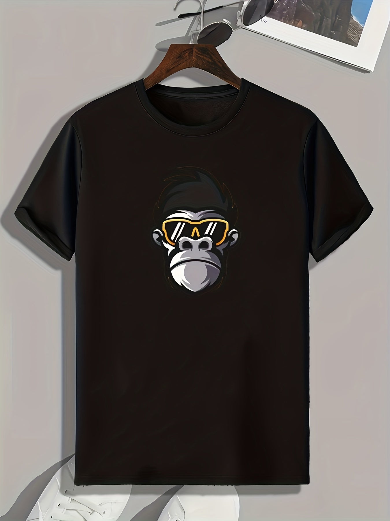 Monkey Print Men's Comfy T-shirt for Outdoor Summer