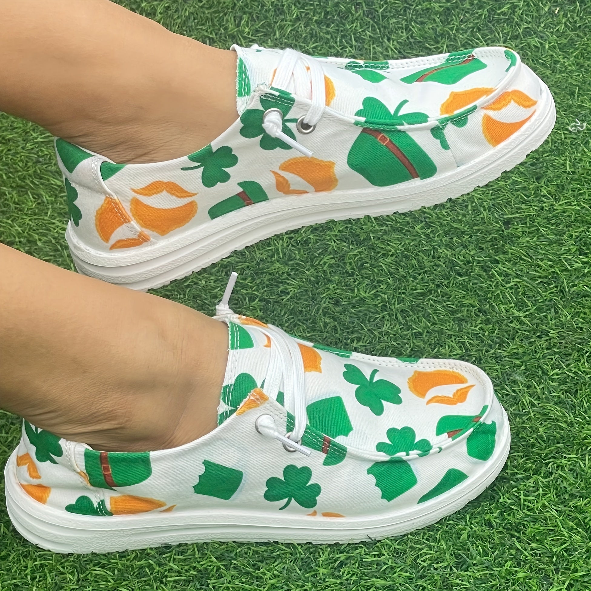 Women's Colorful Clover & Hat Flat Skate Shoes Lightweight Walking Shoes