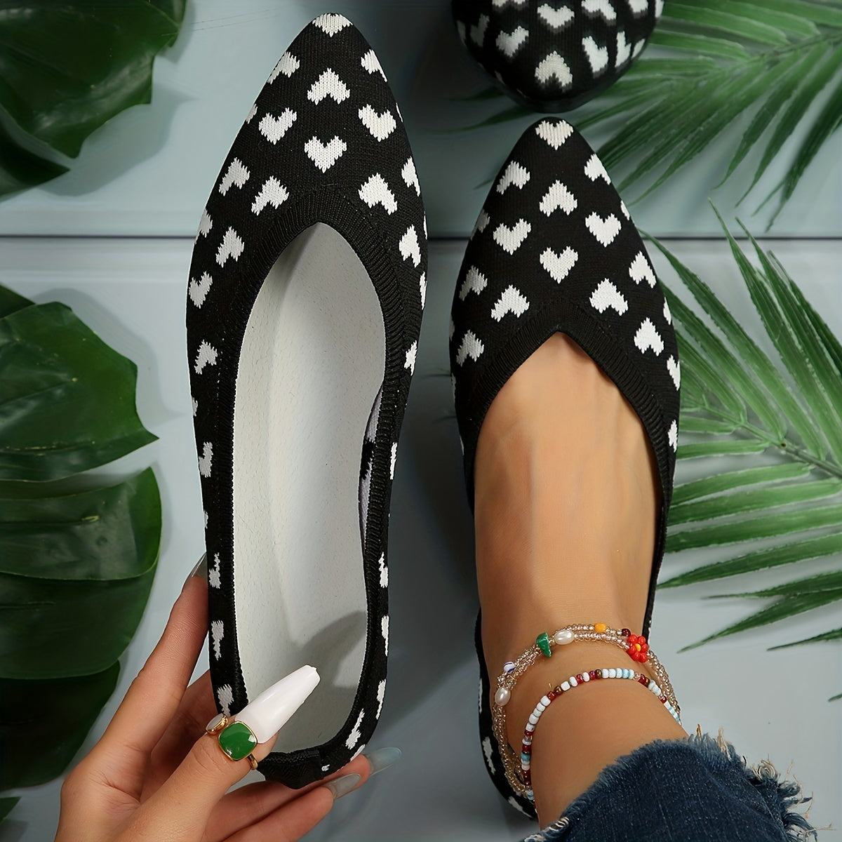 Women's Heart Pattern Flats Pointed Toe Knitted Slip On Shoes