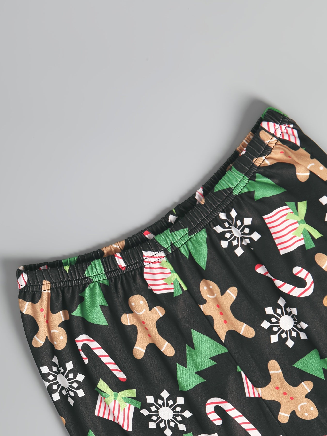 Christmas Print Pajama Set Long Sleeve Crew Neck Top & Elastic Waistband Pants