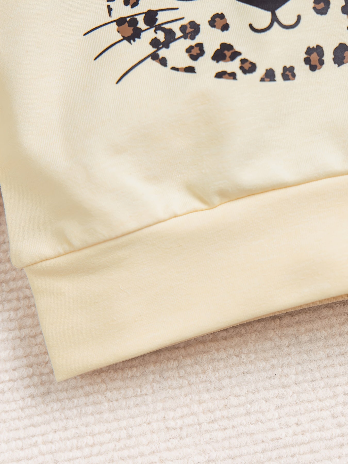 Baby Girls Cartoon Leopard Sweatshirt and Pants Set for Spring and Autumn