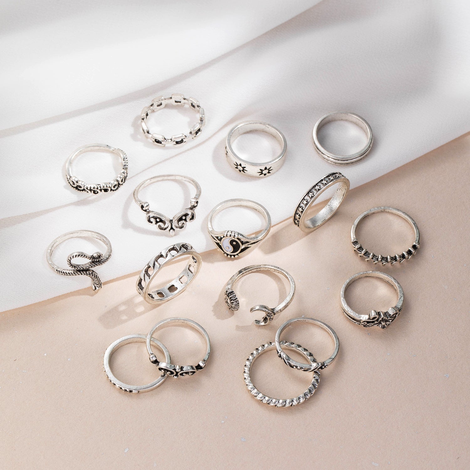 16pcs Hollow Vintage Geometric Snake Ring Set for Halloween