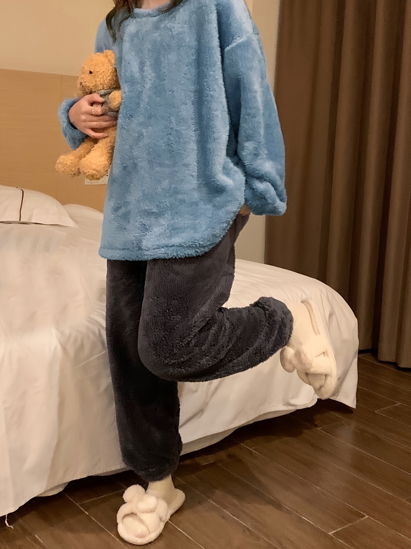 Plush Pajamas Set Crew Neck Top & Fluffy Waistband Pants