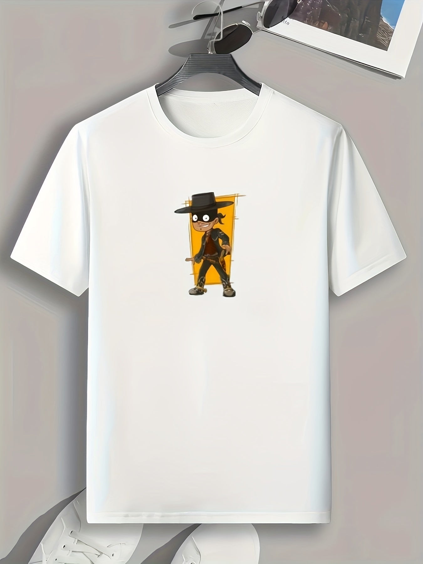 Thief Print Men's Graphic Tee for Summer