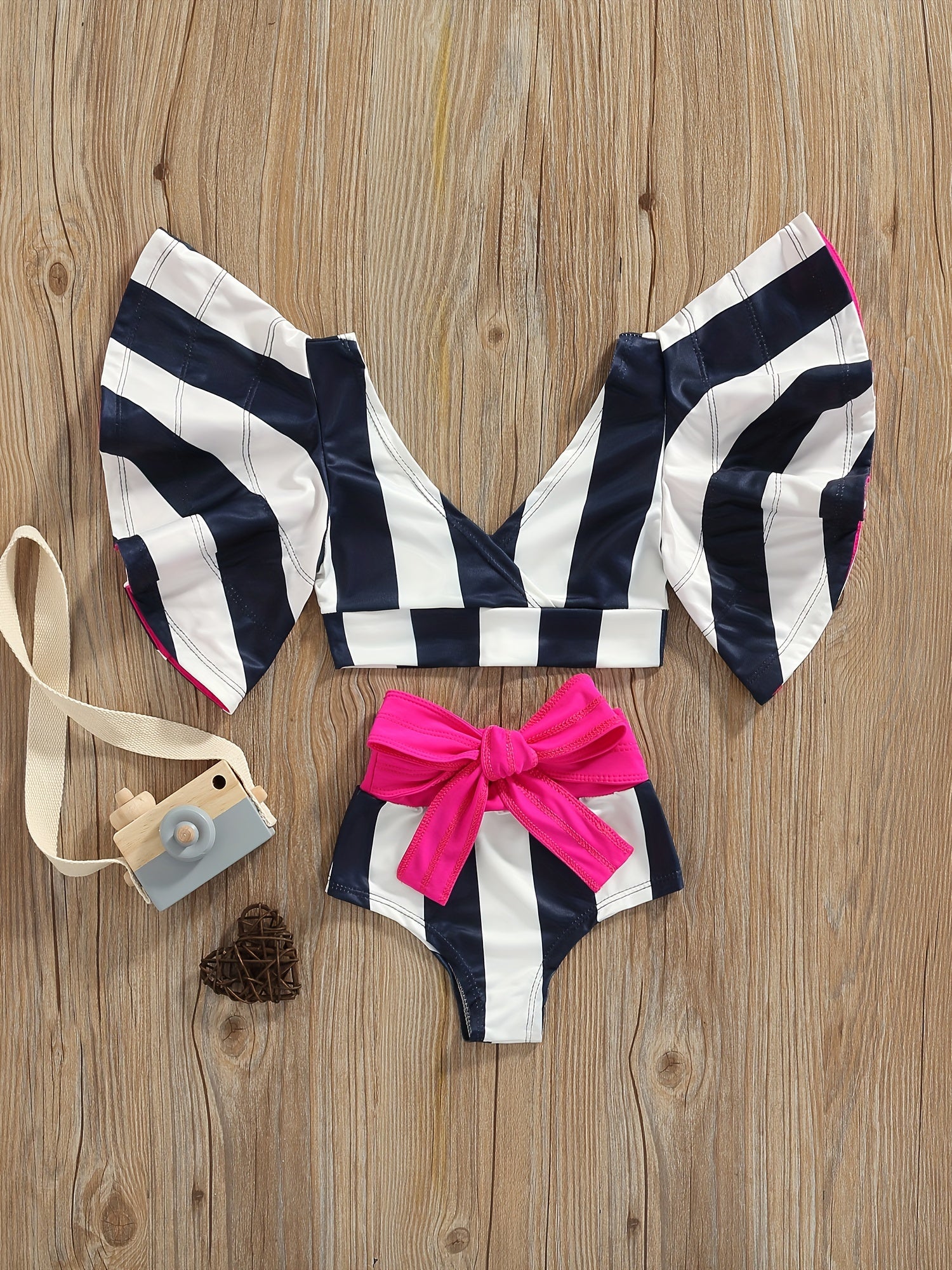 2pcs Baby Girls Striped Lemon Top & Bowknot Shorts Swimsuit Set
