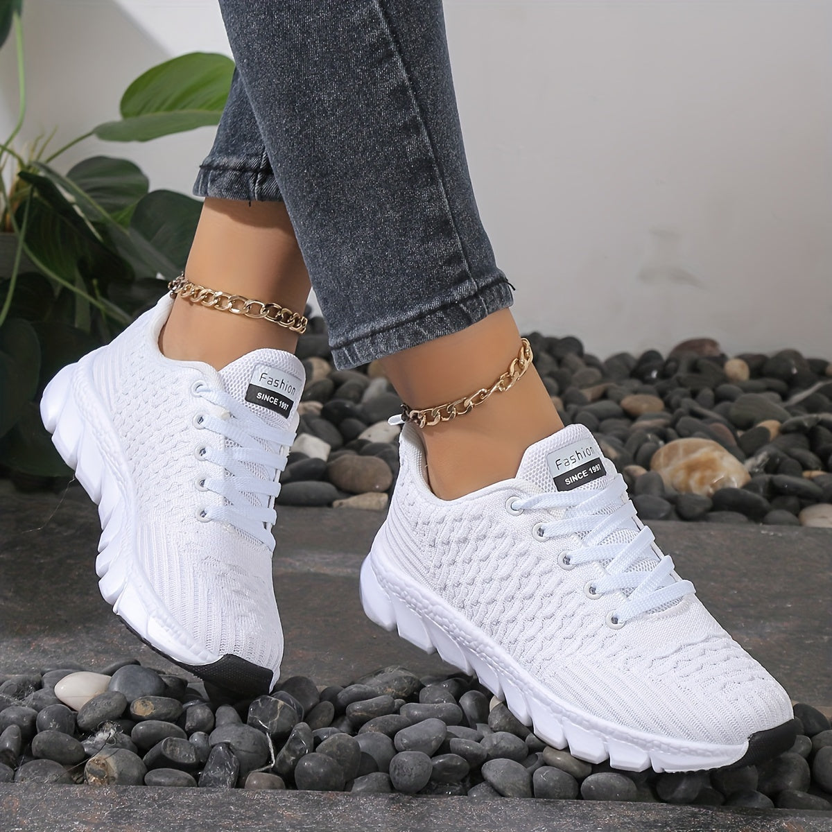 Women's Lightweight Non-slip Sneakers Lace Up Soft Running Shoes