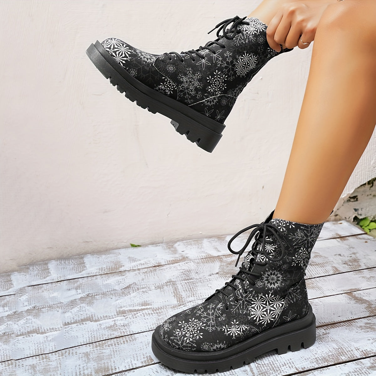 Women's Non slip Top Motorcycle Boots Comfortable Outdoor Shoes