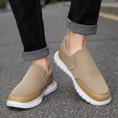 Men's Lightweight Slip On Casual Shoes For Traveling Jogging