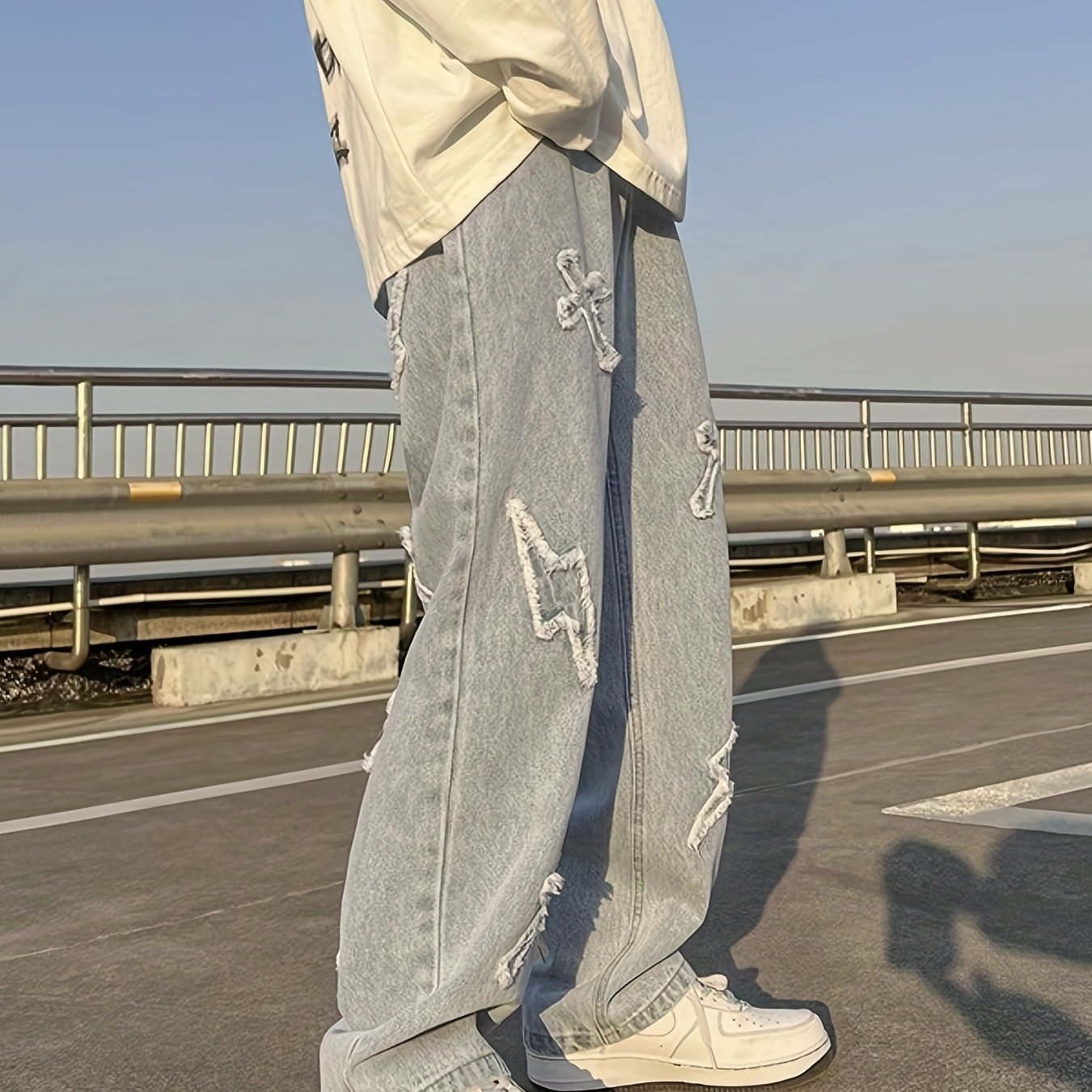 Men's Wide Leg Denim Jeans with Embroidery