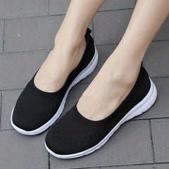 Women's Knitted Slip On Platform Walking Shoes