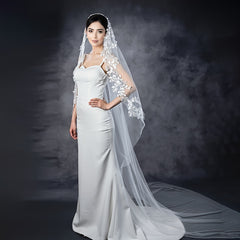 Long Bridal Veil with Leaf & Floral Lace Detailing