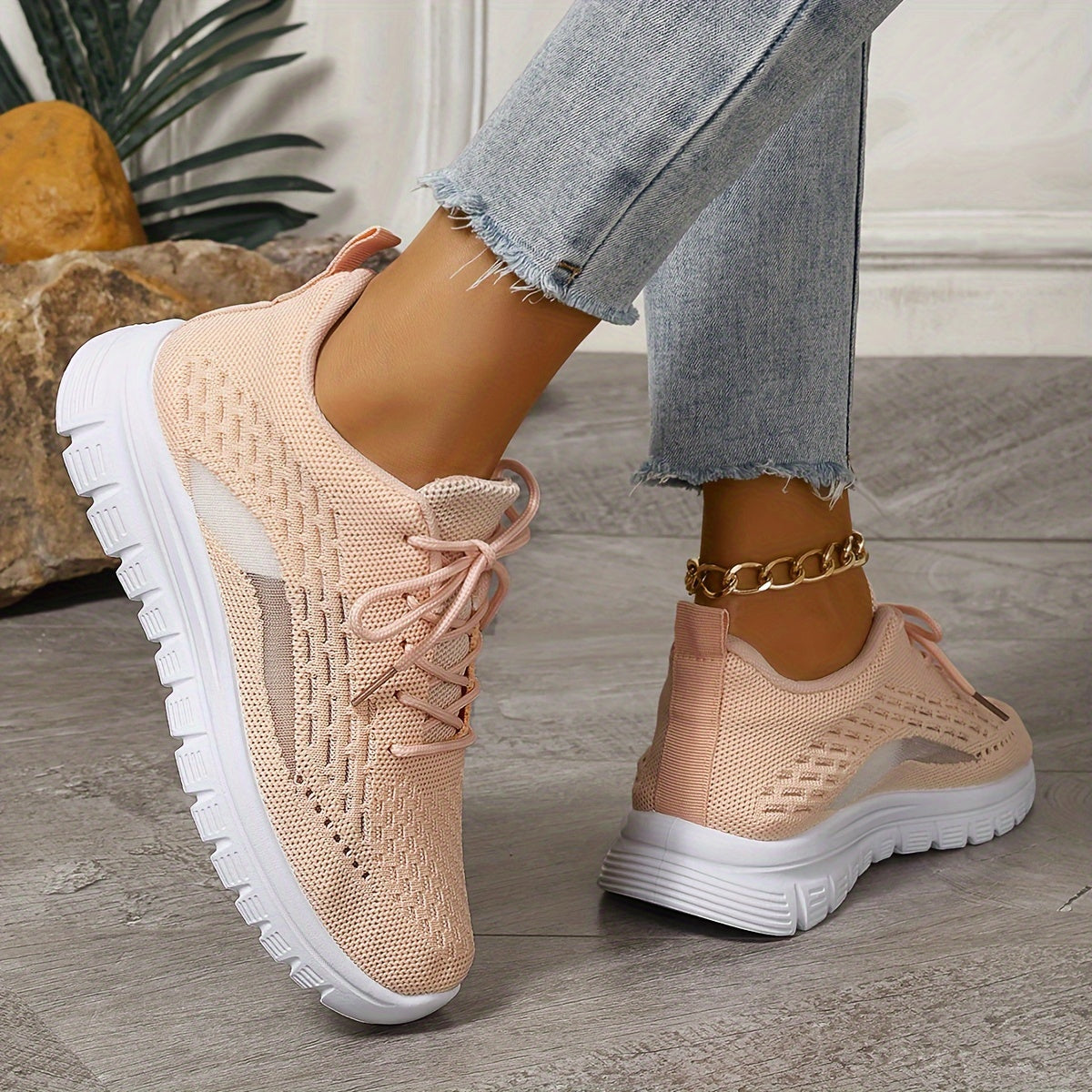 Solid Mesh Breathable Flying Woven Shoes Lightweight