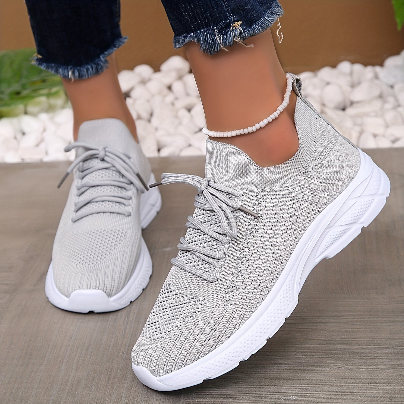 Women's Mesh Sports Shoes Lightweight Comfortable Travel Walking Shoes