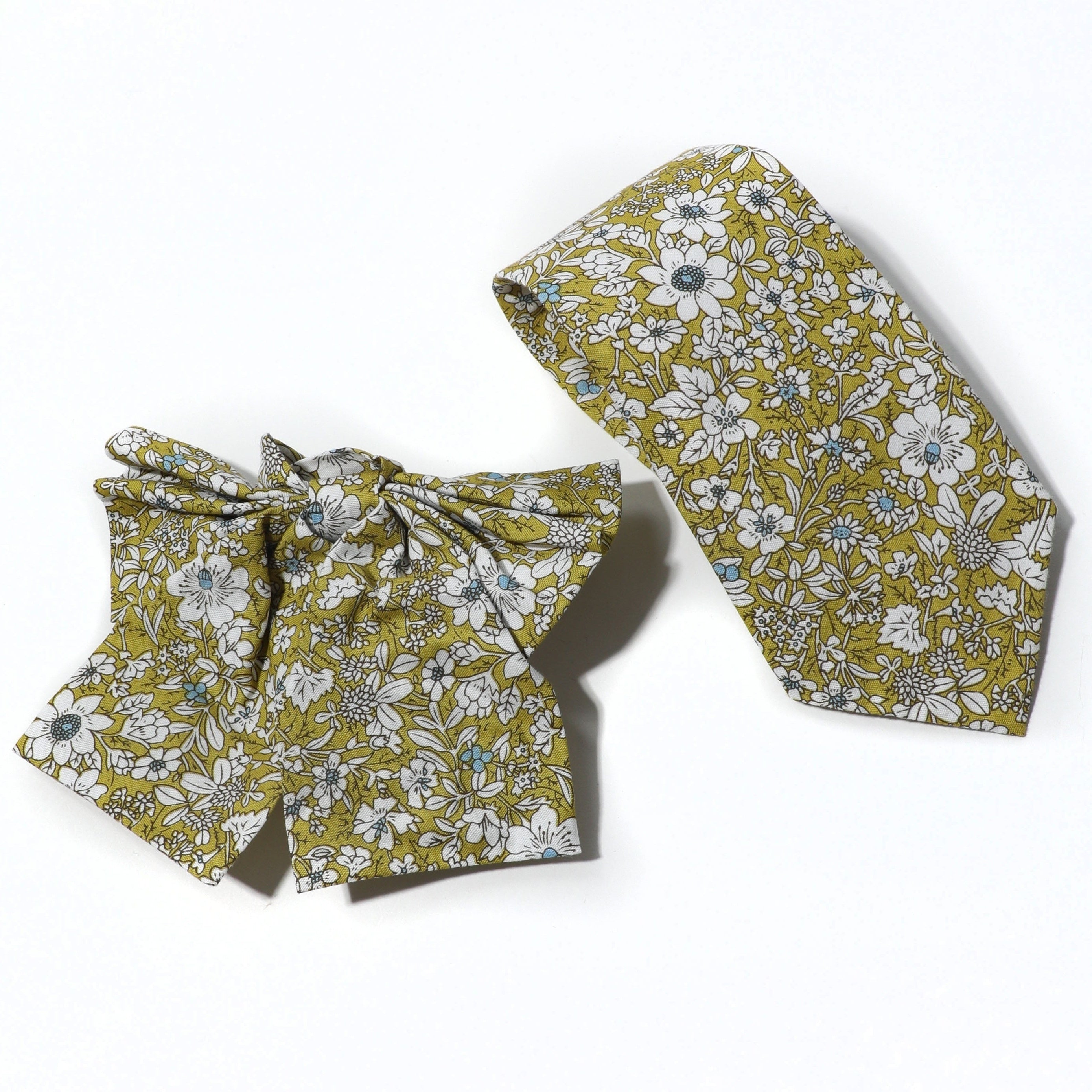2pcs Floral Yellow Bow Tie Set College Style Adjustable Neckties