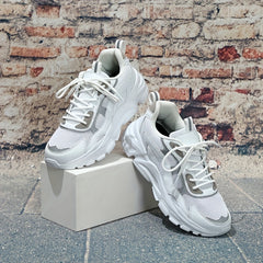 Women's Breathable Mesh Sneakers Lace Up Outdoor Shoes