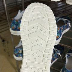 Christmas Print Slip On Skate Shoes Soft Comfortable Lightweight Sneakers