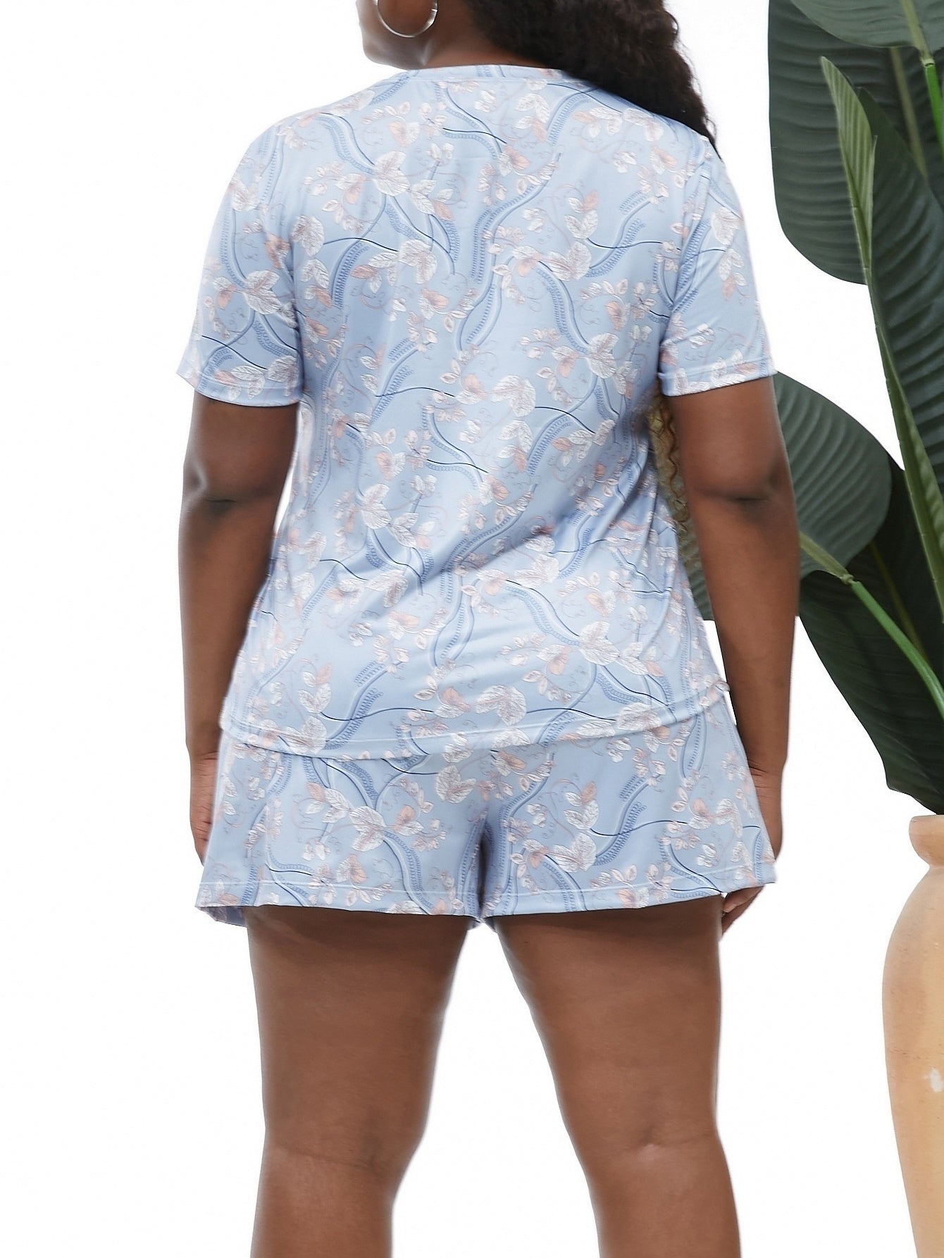 Retro Floral Print Tee & Shorts Pajama Set