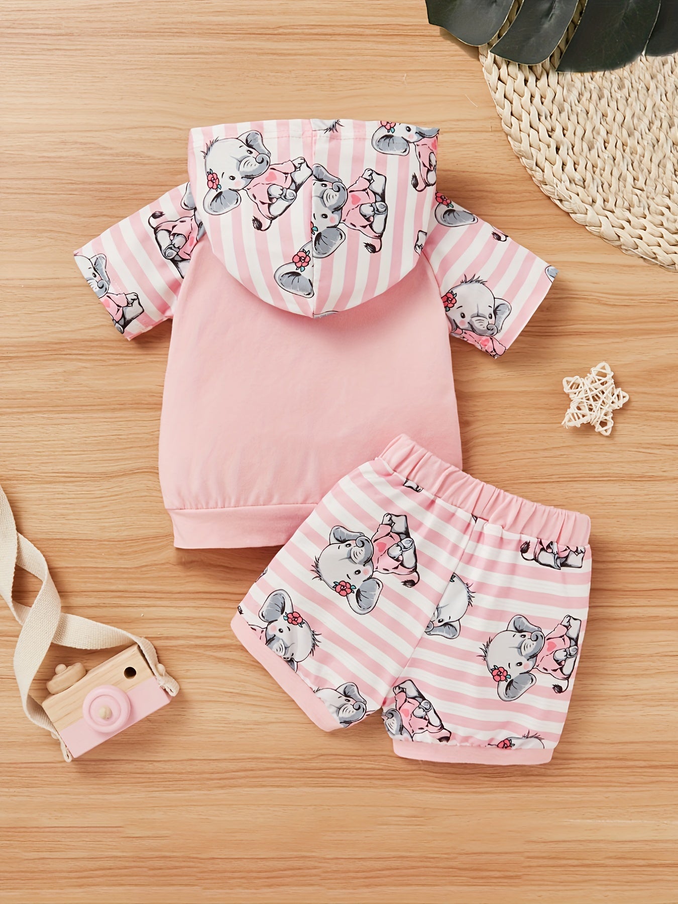 2pcs Baby Boys Elephant Print Hoodie & Shorts Set