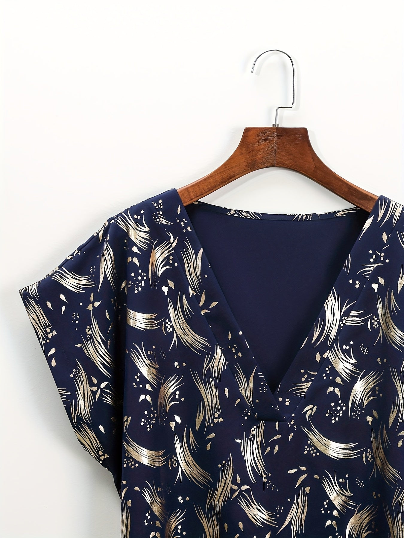 Casual Blouse Women's Plus Allover Print V Neck Asymmetrical Blouse