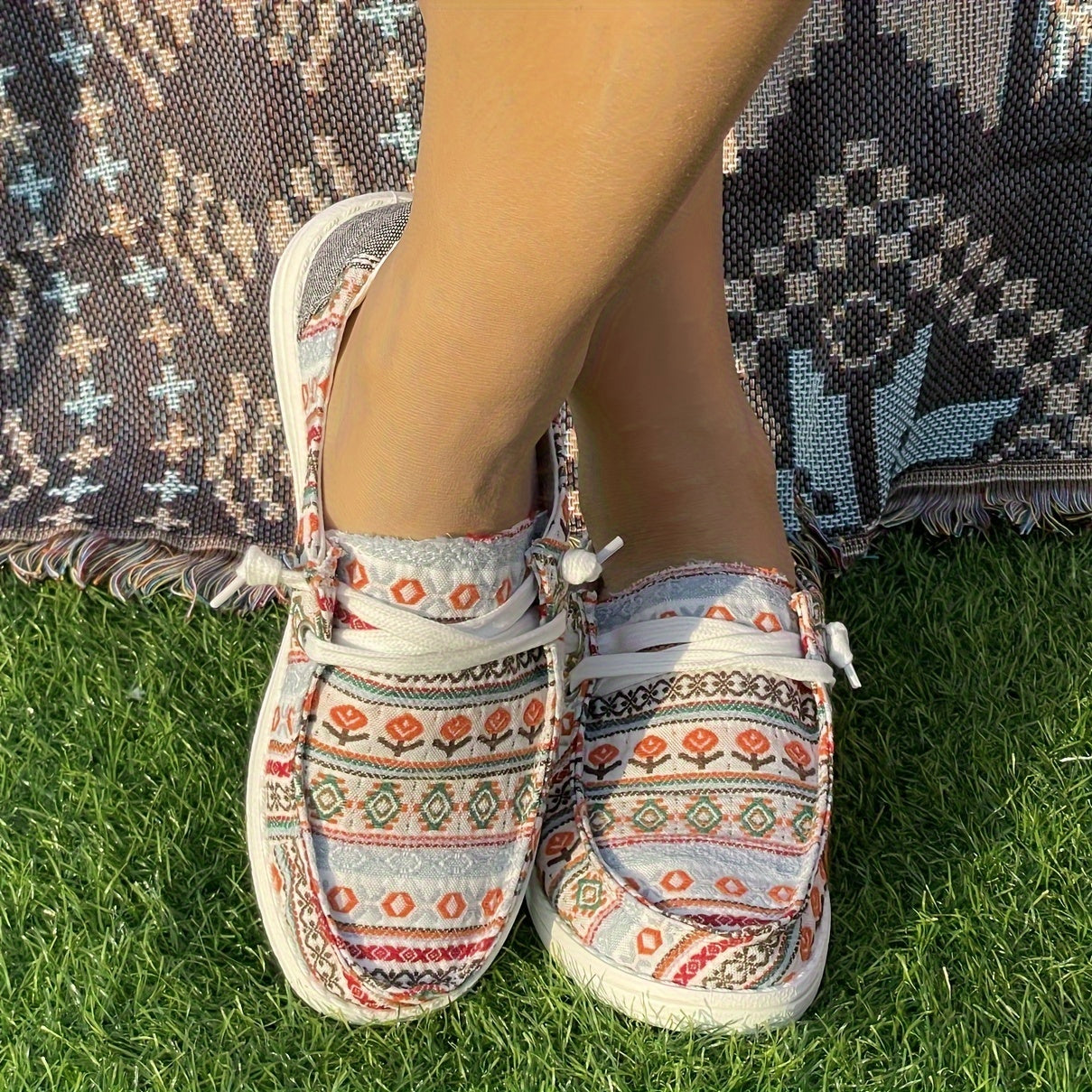 Ethnic Floral Pattern Flat Sports Outdoor Sneakers for Women