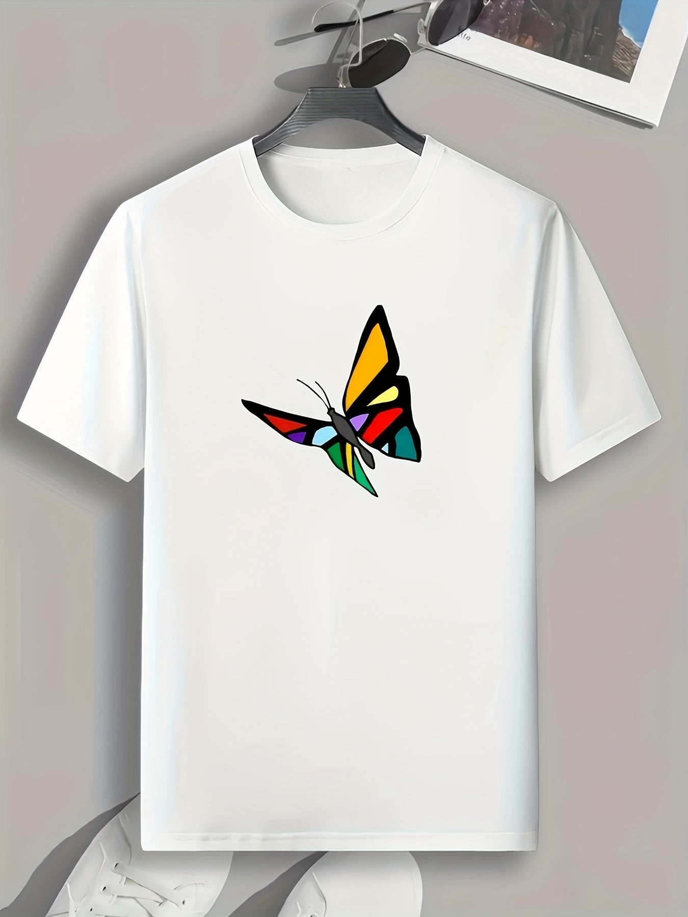 Butterfly Print Men's Graphic T-shirt for Summer