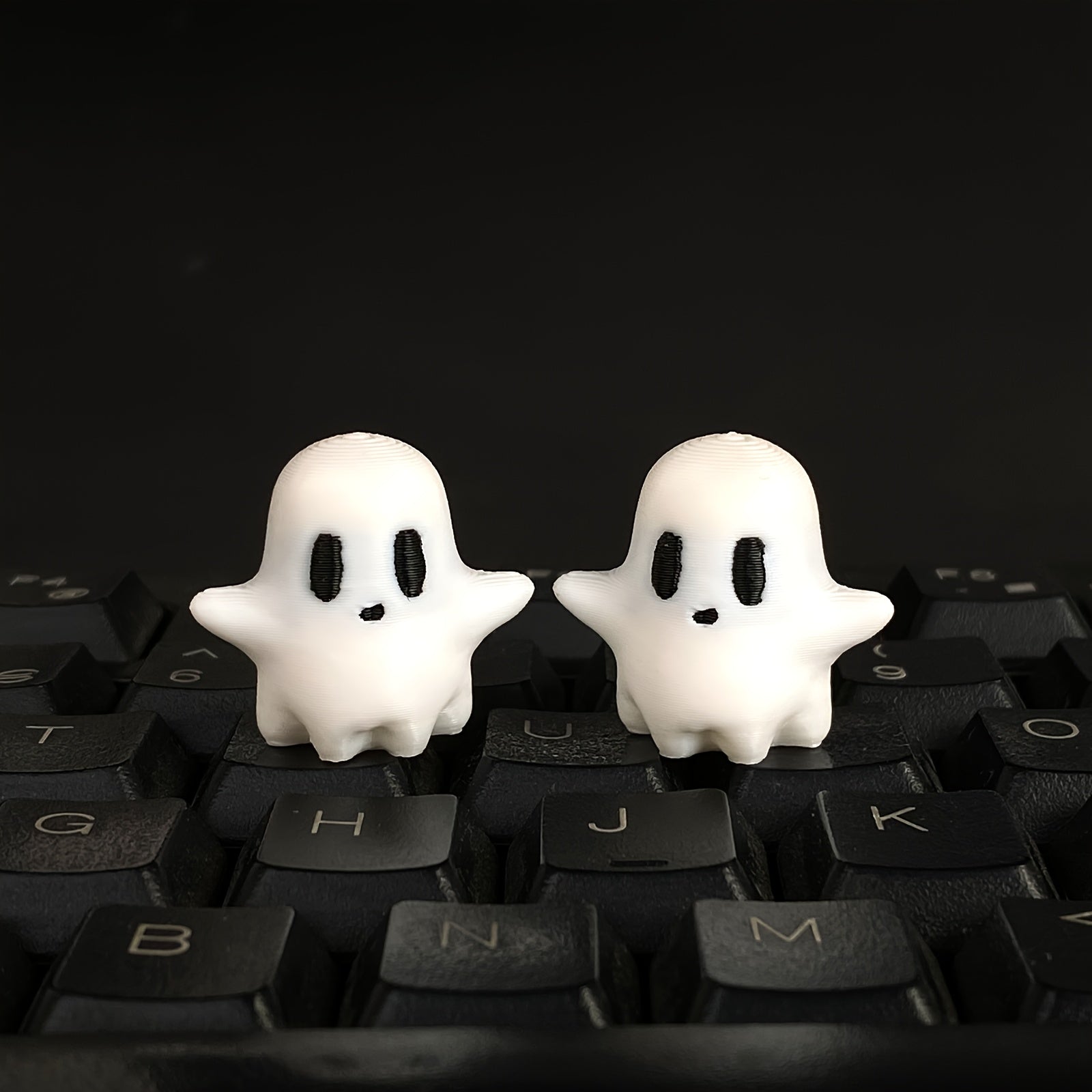 3D Printed Halloween Ghosts & Spooky Desk Accessories for Fun Halloween Gift