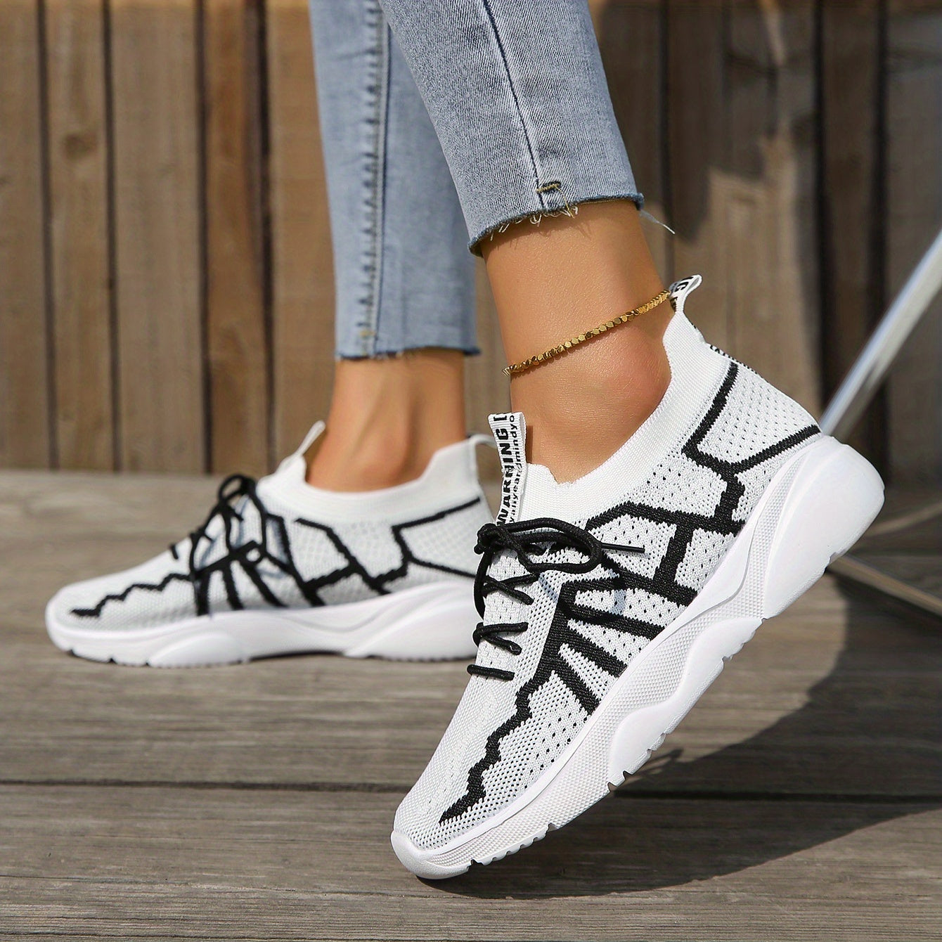 Women's Knitted Sports Shoes Lightweight Lace Up Low Top Running Sneakers