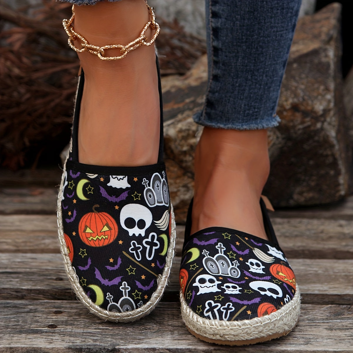 Women's Halloween Slip-On Walking Shoes Ghost Pumpkin Skull