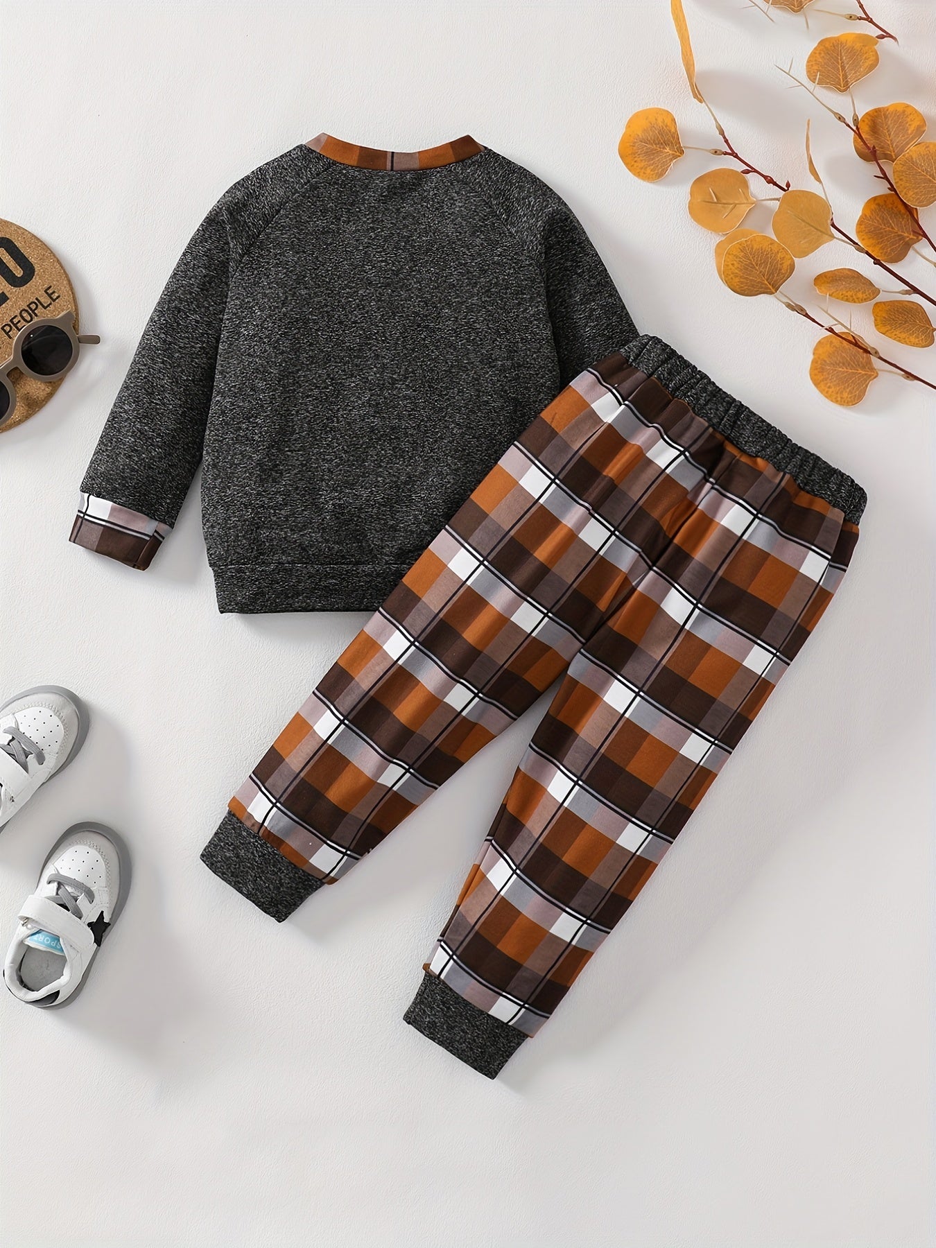 Boys Pullover Sweatshirt & Jogger Pants Set