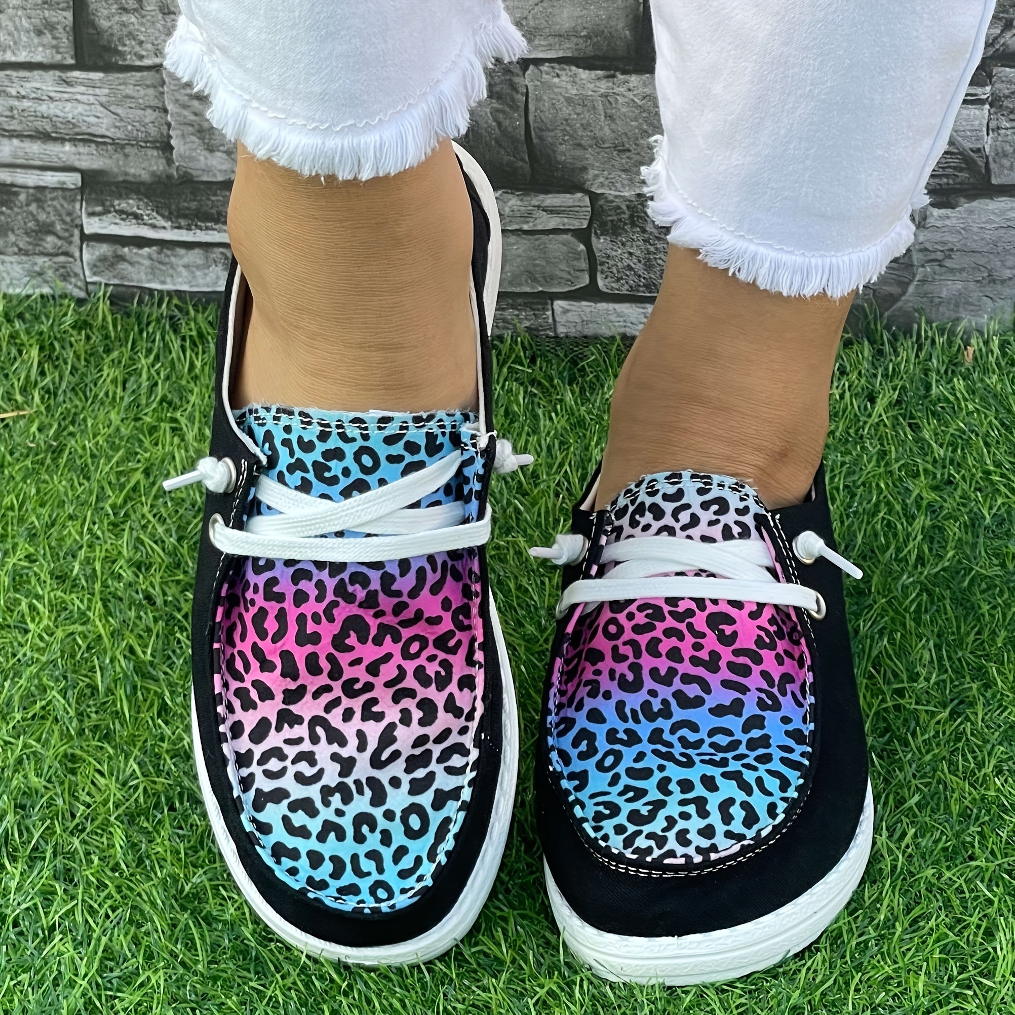 Leopard Pattern Flat Shoes Women's Casual Lightweight Soft Walking Shoes