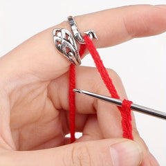 4pcs Crochet Rings Thread Lead Ring Peacock Yarn Guide Finger Holder Ethnic Knit