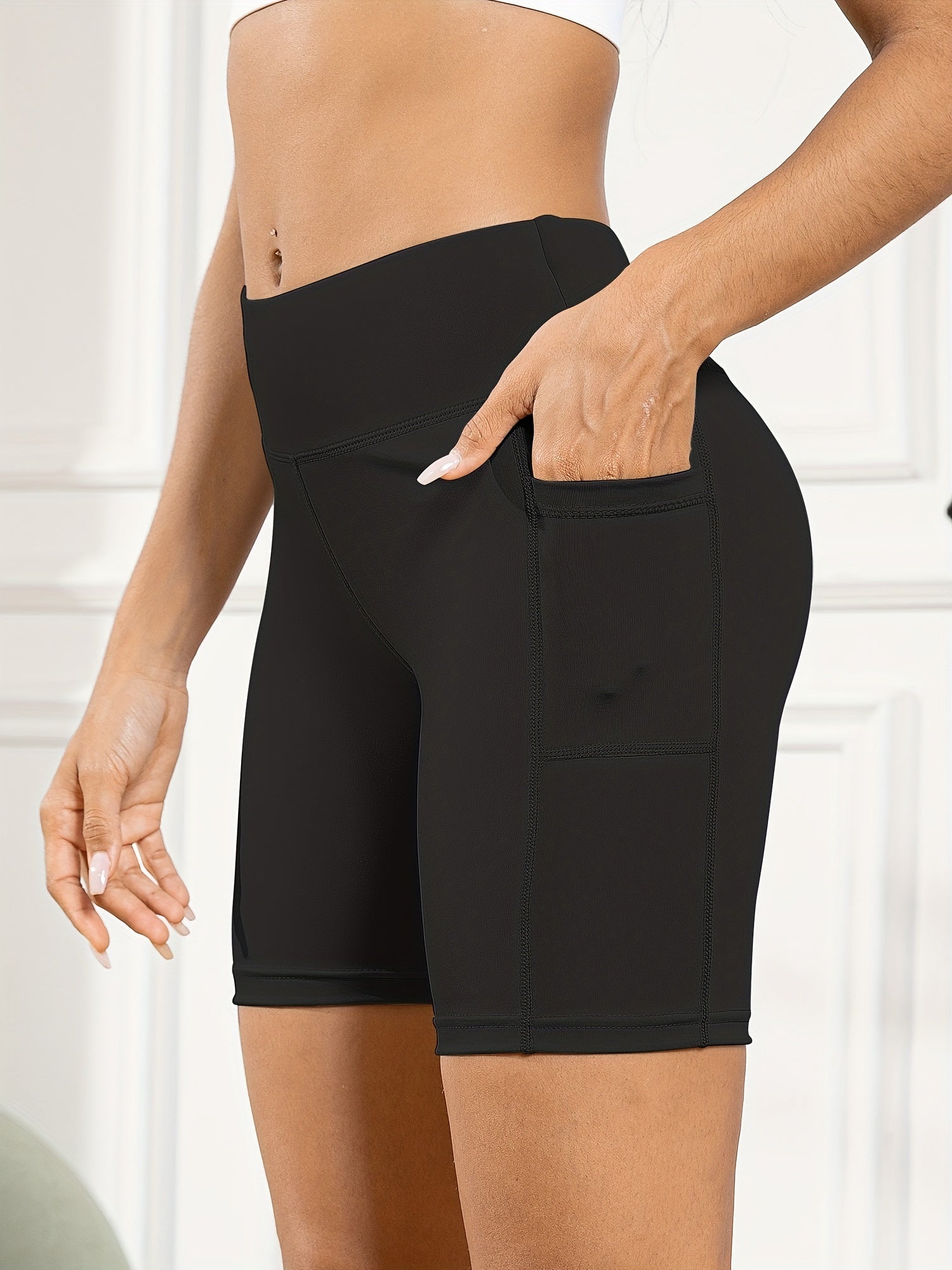High Waisted Seamless Yoga Biker Shorts with Phone Pocket