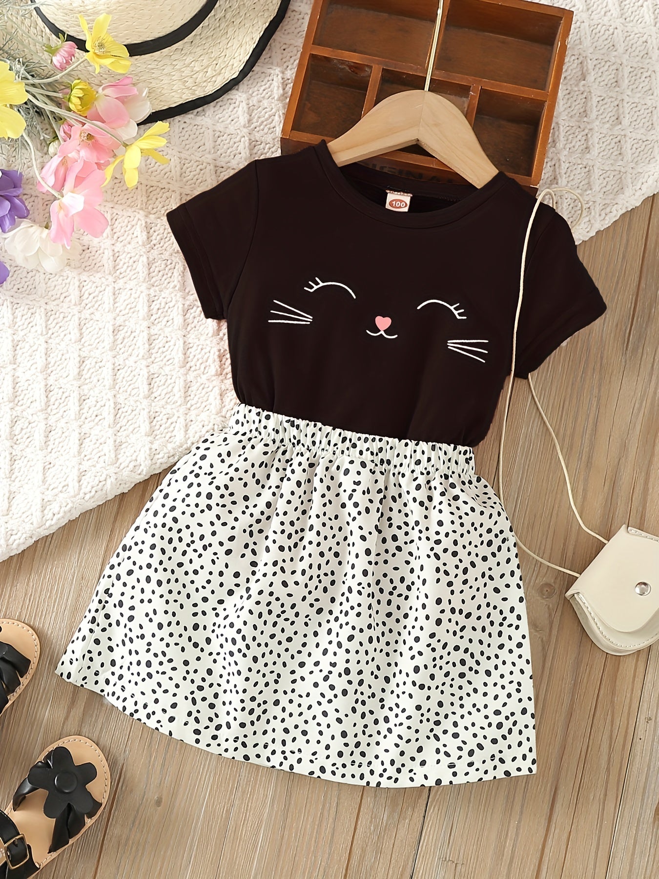 2pcs Toddler Girls Cat Graphic T Shirt & Skirt Set