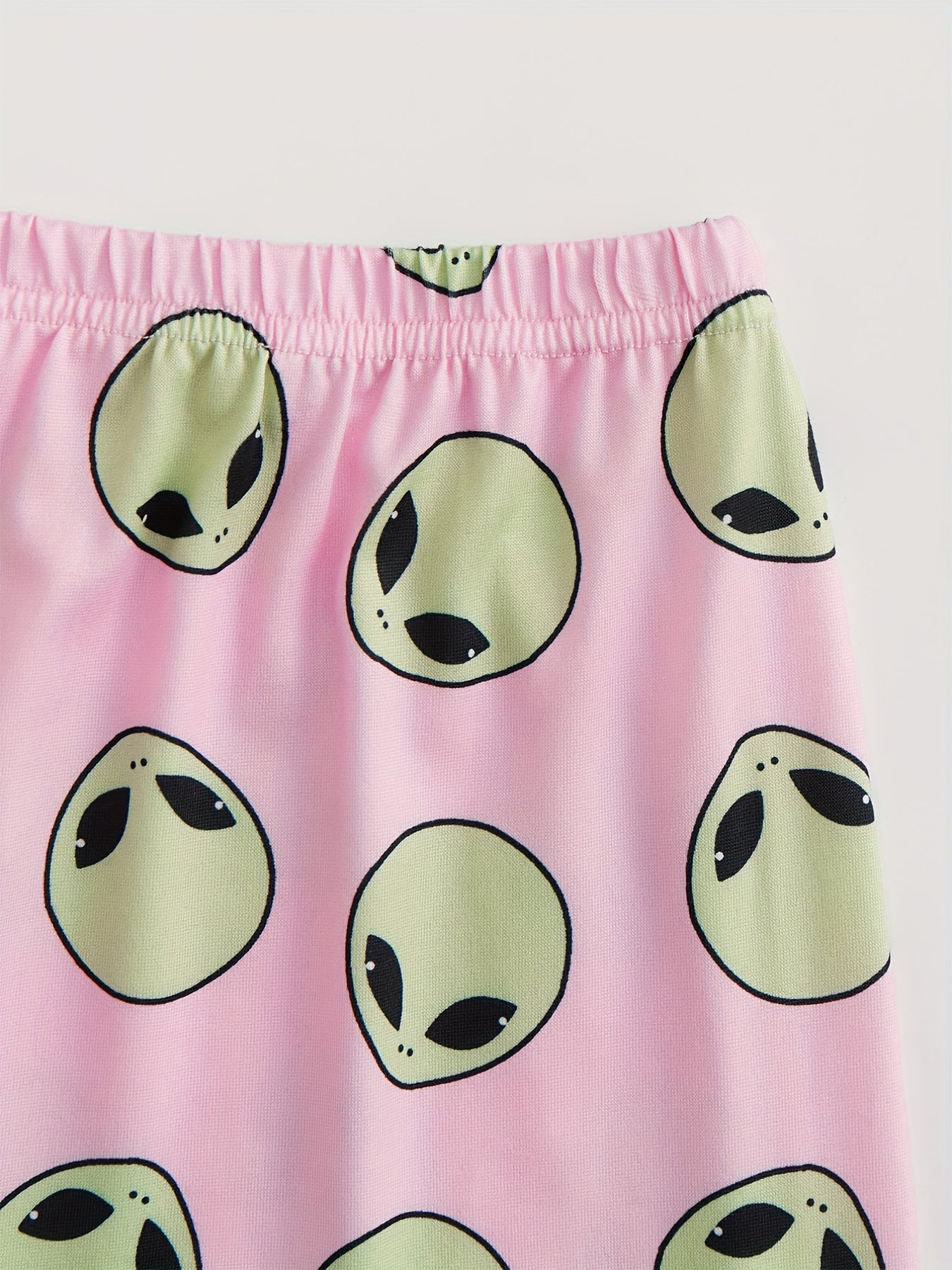 Alien Print Pajamas Set Short Sleeve Crew Neck Top & Shorts & Pants