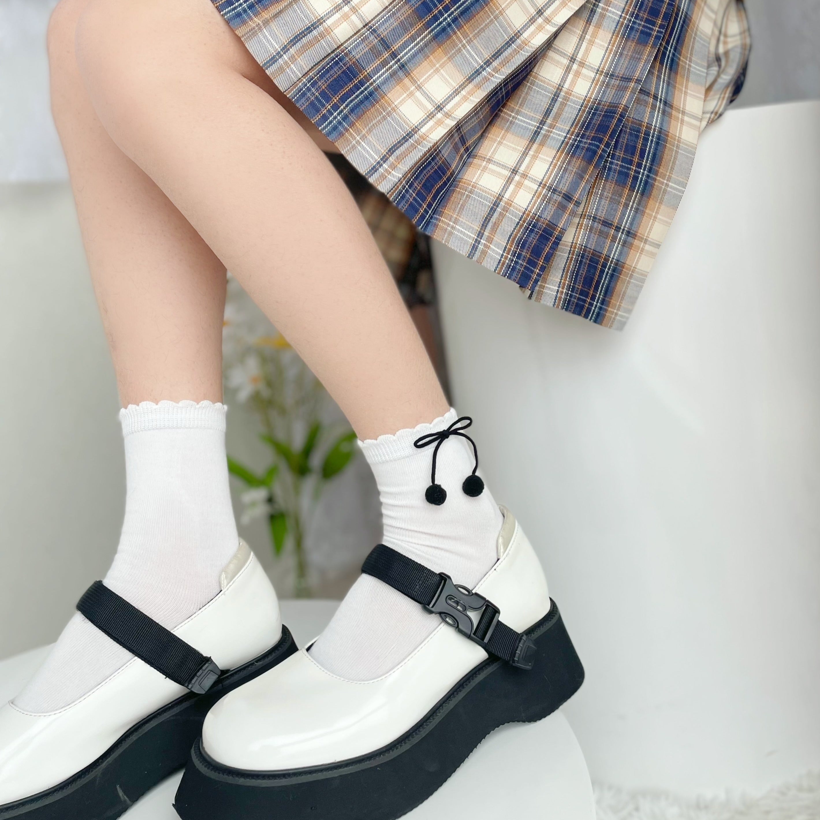 Women's Cherry Side Crew Socks