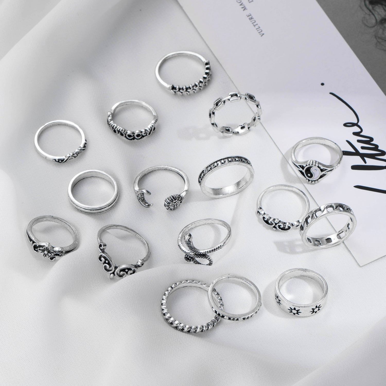 16pcs Hollow Vintage Geometric Snake Ring Set for Halloween