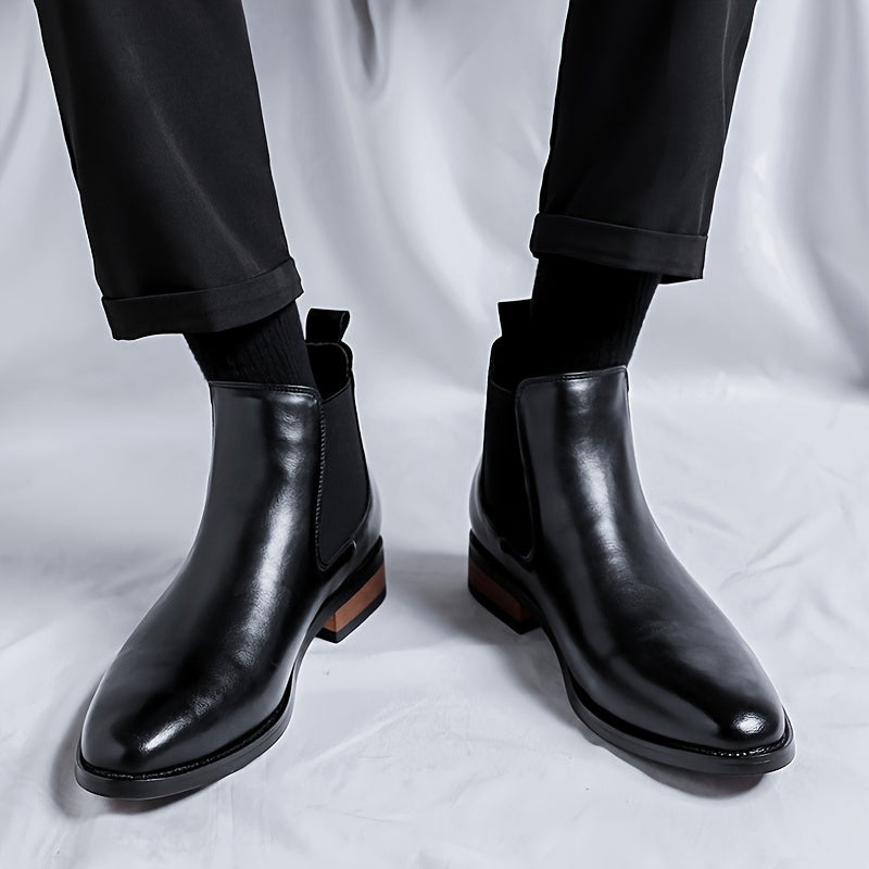 Men's Pointed Toe Chelsea Boots for Outdoor Wear