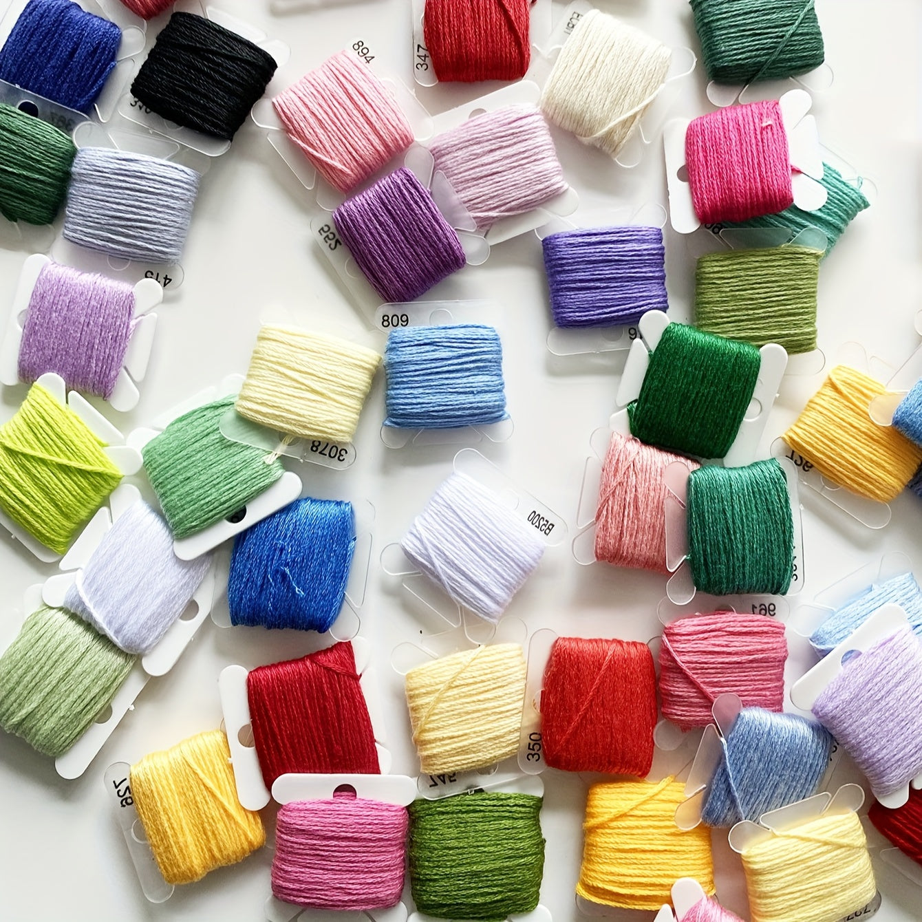 50pcs 8m 6 Shares Cross Stitch Embroidery Thread Random