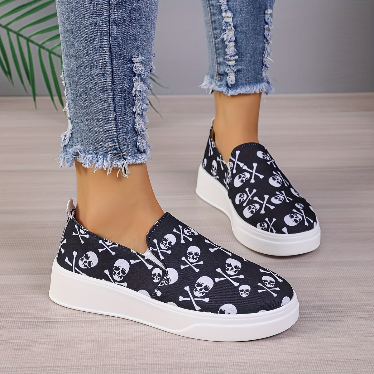 Halloween Skeleton Print Horror Lightweight Canvas Sneakers