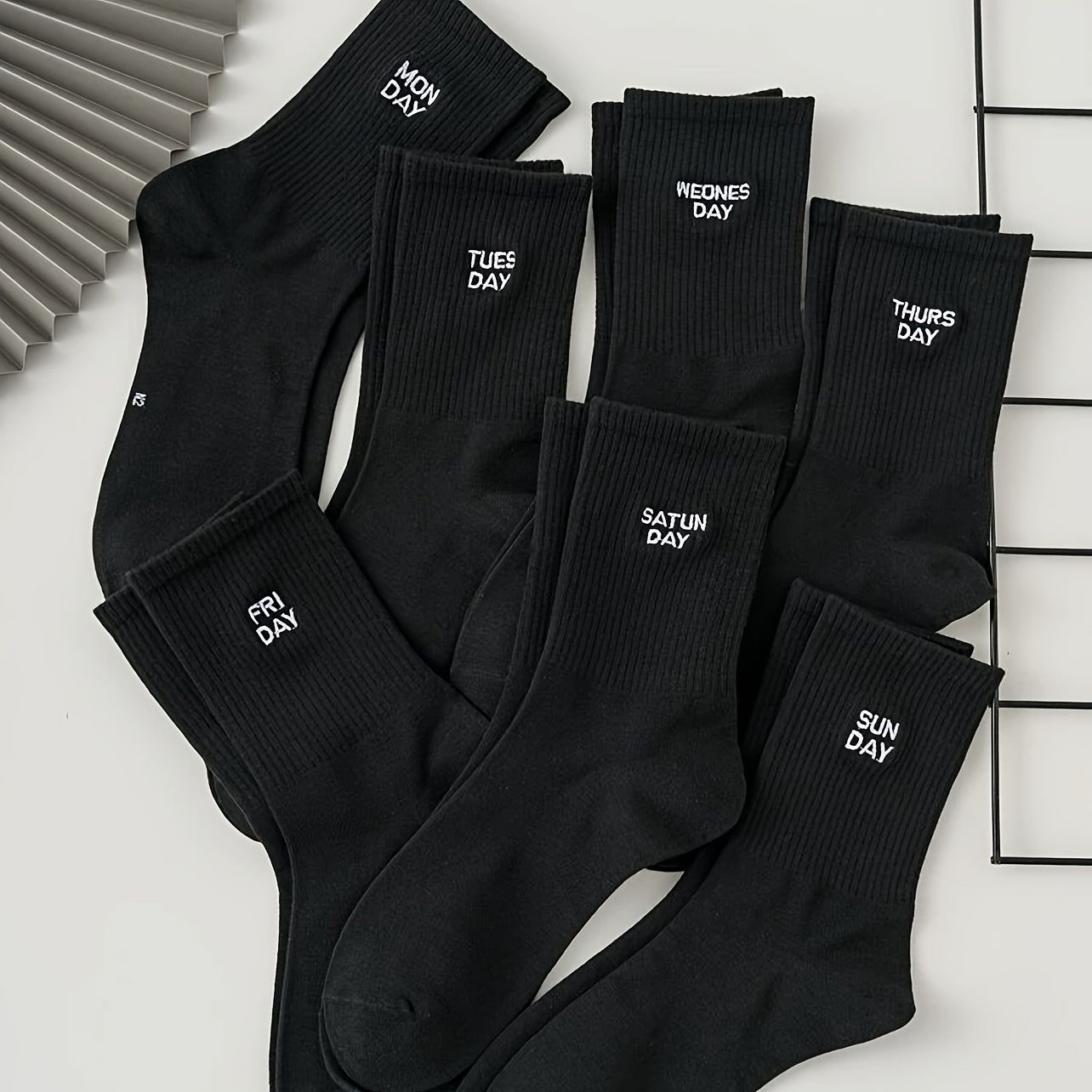 7 Pairs Plus Size Casual Crew Socks Set Women's Plus Letter Graphic Crew Socks