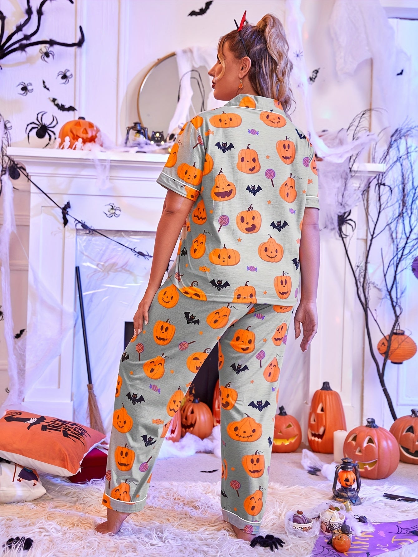 Pumpkin & Bat Print Pajama Set for Women