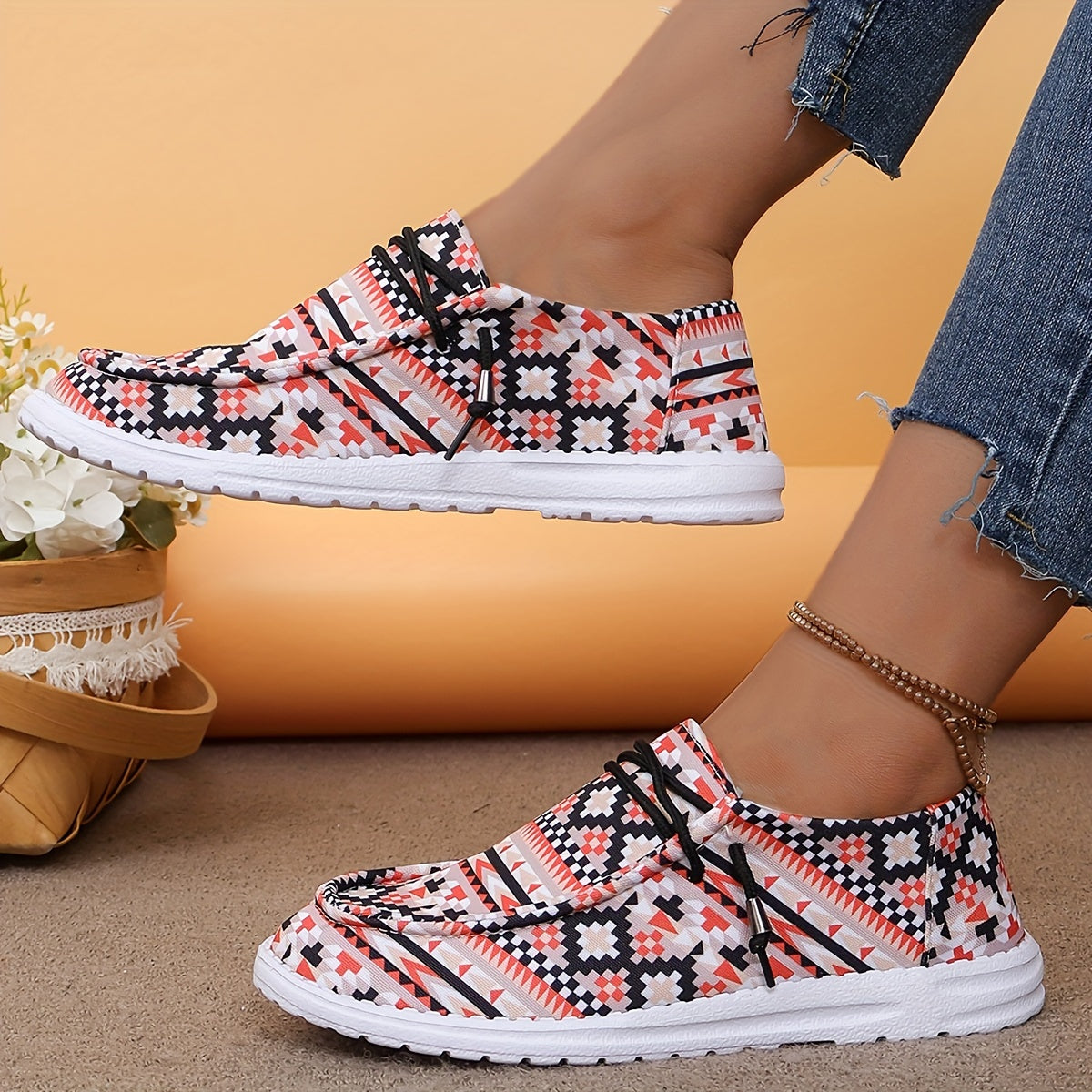 Geometric Printed Lace-Up Flat Shoes Round Toe Lightweight Walking Shoes