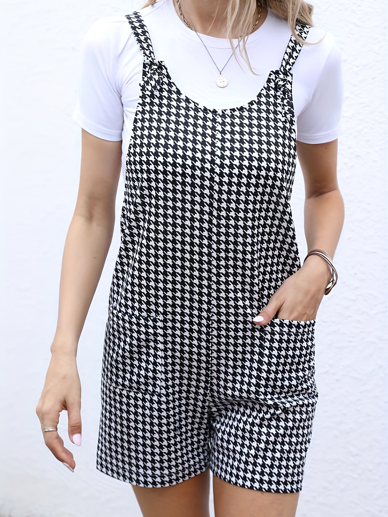 Houndstooth Print Dual Pockets Romper Jumpsuit