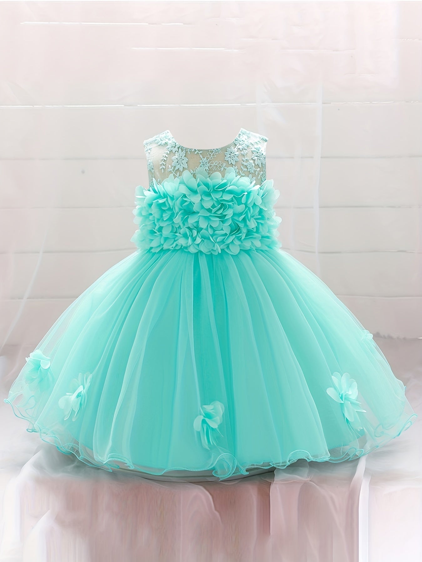 Hollow Out Flower Applique Princess Dress