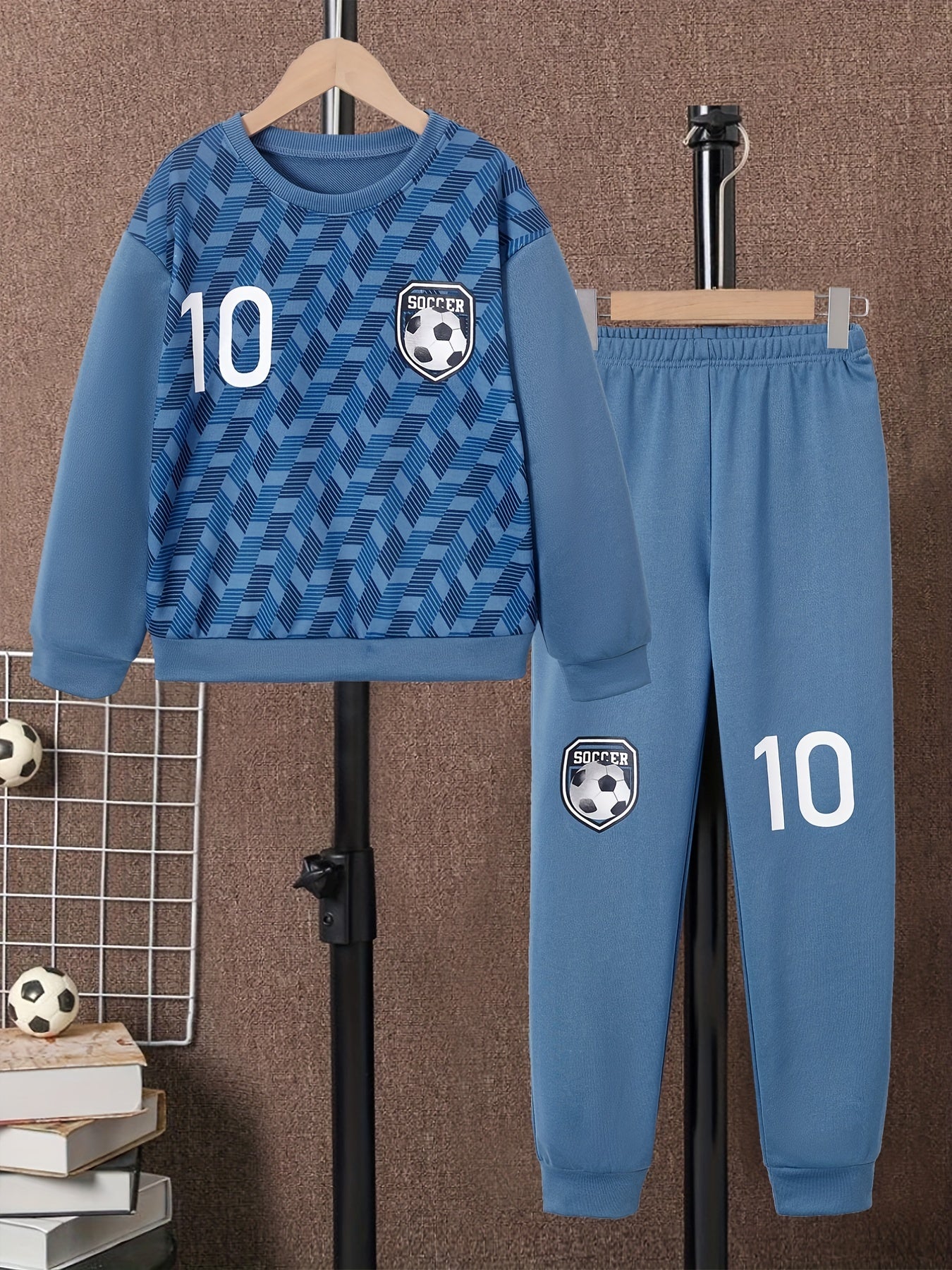 Boy's Soccer Print 2pcs Set Geometric Pattern Sweatshirt & Sweatpants